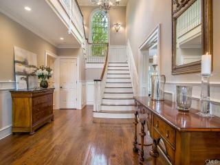 9 Norfield Farm Ln, Weston, CT 06883-2248