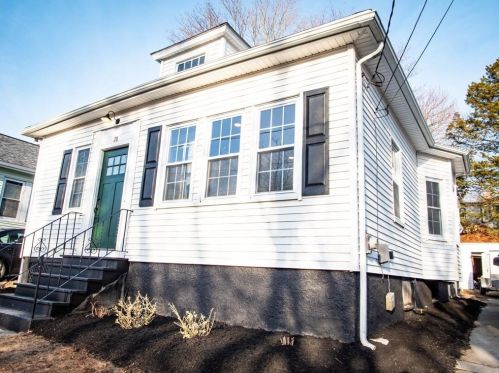 28 Milton Ave, Providence, RI 02905-3410