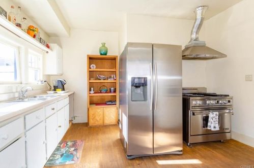 426 Ivy St, Glendale CA  91204-1012 exterior