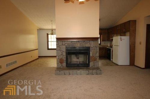 171 Stokes Dr, Stockbridge, GA 30281-1376