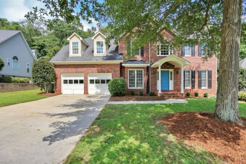 305 Chetsworth Ln, Greenville, SC 29607-5214