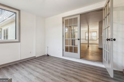 74 Montre Sq, Atlanta GA  30327-4044 exterior