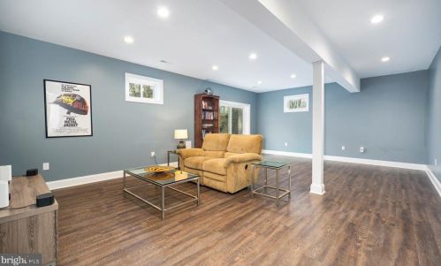 365 Prado Way, Berkeley Springs WV  25411-3264 exterior