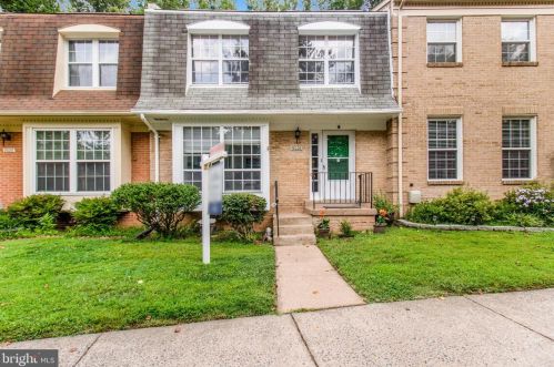 9026 Fox Grape Ln, Springfield, VA 22152-2503