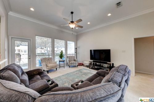 115 Parkridge Cir, Seguin TX 78155-7157 exterior