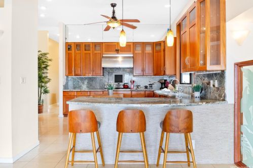 688 Kaulana Pl, Honolulu HI  96821-2533 exterior