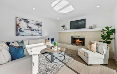 1335 Dunnock Way, Sunnyvale CA  94087-3441 exterior