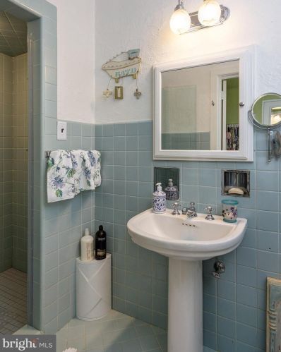 585 Warwick Rd, Haddonfield NJ 08033-3845 exterior