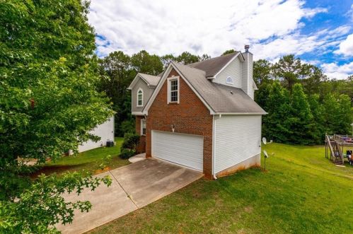 3511 Oakleigh Dr, Rex, GA 30273-5808