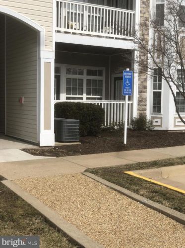 512 Sunset View Ter, Leesburg, VA 20175-6179