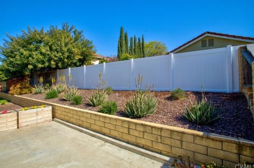 3071 Wicklow Dr, Riverside CA  92503-5806 exterior