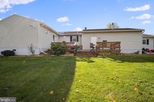 231 Alters Rd, Carlisle PA 17015-8969 exterior