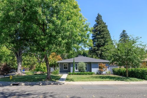520 Mensinger Ave, Modesto, CA 95350-5143