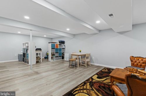 5002 Ten Mills Rd, Columbia MD  21044-1539 exterior