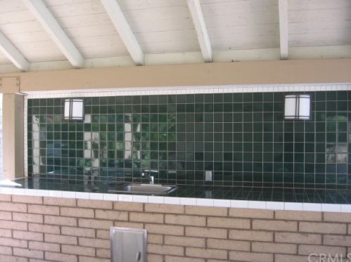 17251 Chestnut, Irvine CA  92612-2316 exterior