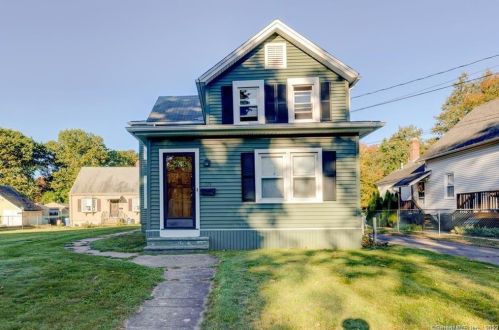 276 Bristol St, Southington CT  06489-4506 exterior