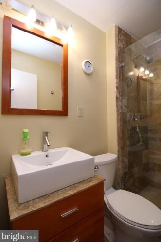 7676 Tiverton Dr, Springfield VA  22152-2018 exterior