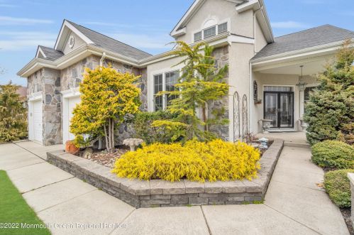 64 Pebble Beach Blvd, Jackson Twp, NJ 08527-4063