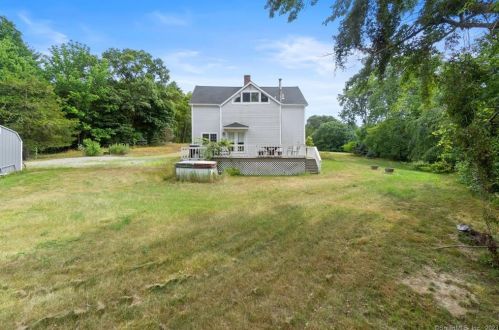110 Squaw Rock Rd, Killingly CT  06239-4220 exterior