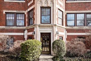 443 Ridge Ave, Evanston IL 60202-2853 exterior