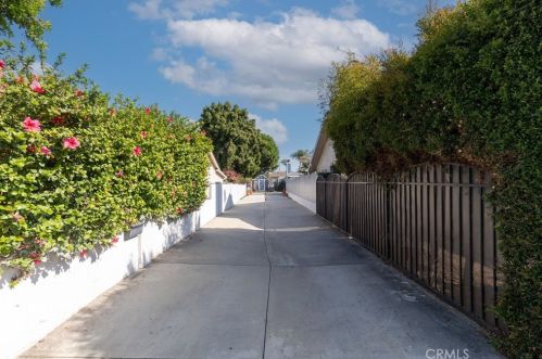 10280 Mina Ave, Whittier CA 90605-3319 exterior