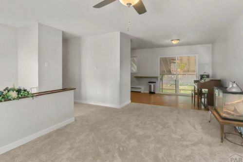 58 Caledonia Rd, Pueblo, CO 81001-1425