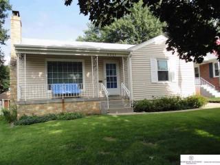 3211 43rd St, Omaha, NE 68105-3806