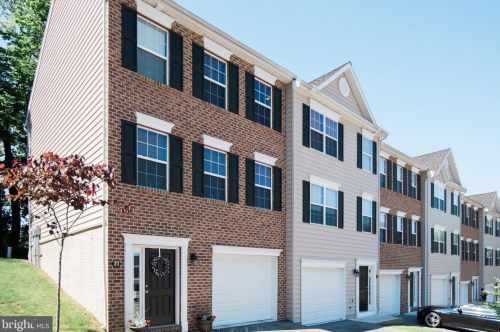 33 Mustang Dr, Hanover PA  17331-3494 exterior