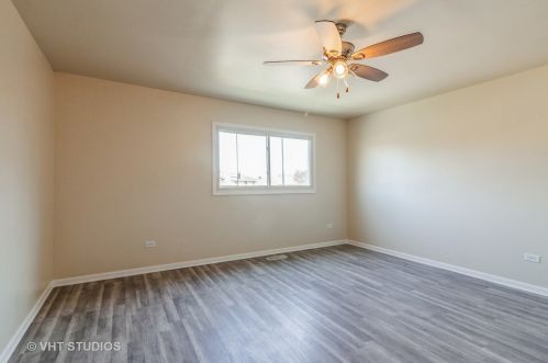 2 Bunting Cir, Lemont IL  60440-1224 exterior