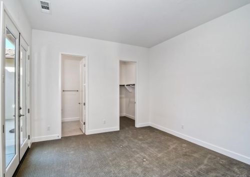 1833 Sugarbush Dr, Vista CA 92084 exterior