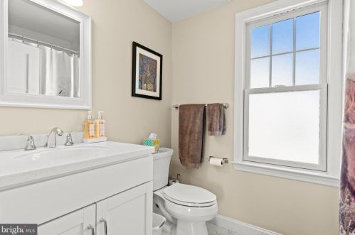 658 Greenman Rd, Haddonfield NJ 08033-2720 exterior