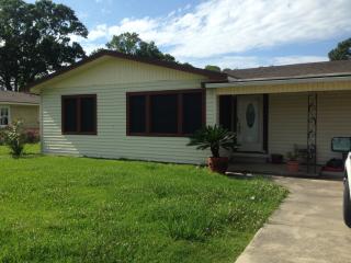 1100 Saint Louis St, Scott LA  70583-5115 exterior