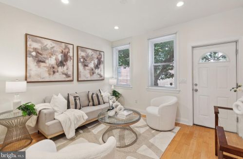 546 Manton St, Philadelphia, PA 19147-5217