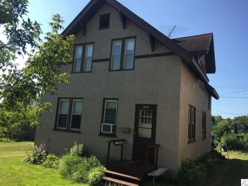 325 5 St, Chisholm MN  55719-1523 exterior