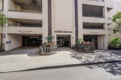 2410 Cleghorn St, Honolulu HI  96815-3148 exterior
