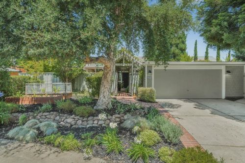960 Trophy Dr, Mountain View, CA 94040-2945