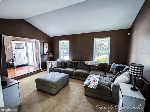 10701 Peach Tree Dr, Fredericksburg, VA 22407-7314