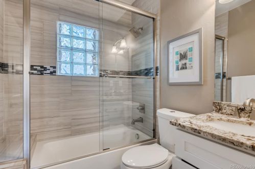 958 Madison St, Denver CO  80206-4052 exterior