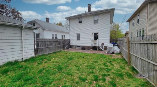 118 Modena Ave, Providence, RI 02908-2007