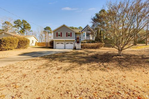 75 Louise Ln, Villa Rica, GA 30180-3835
