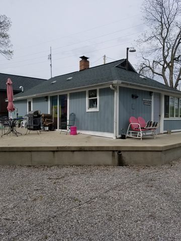 10481 Conservation Rd, Baldwin, IL 62217-1057