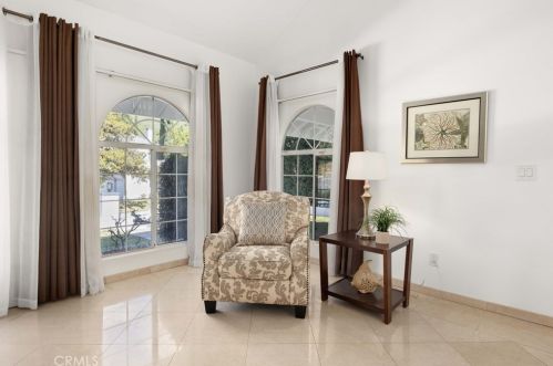 1851 Greenbriar Rd, Glendale CA  91207-1064 exterior