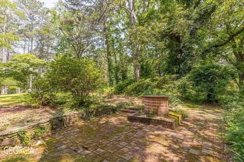 3314 Harris Dr, Atlanta GA  30337-1005 exterior