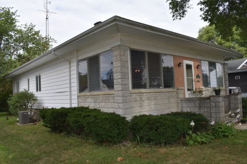 111 Bungalow Pl, Swygert IL  61764-2500 exterior