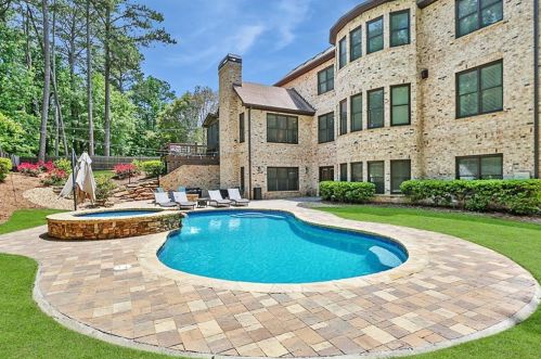 2292 Meadowvale Dr, Atlanta GA  30345-3543 exterior