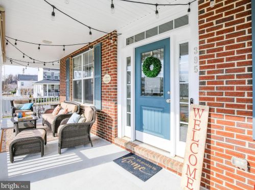 395 Lord Fairfax St, Charles Town WV 25414-2529 exterior