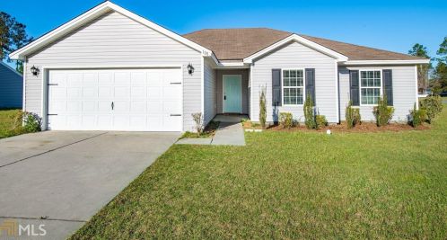 100 Knotty Pine Cir, Stillwell, GA 31329-5124