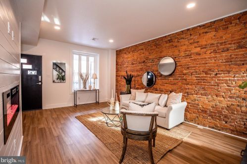 24 Ross St, Lancaster PA  17602-1940 exterior