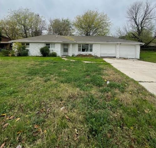 4109 Canyon Trl, Fort Worth, TX 76135-2305