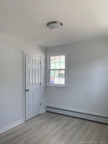 27 Hawthorne Dr, Norwalk CT  06851-4113 exterior
